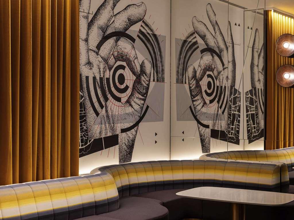 Mondrian Hong Kong Hotel Restaurant photo