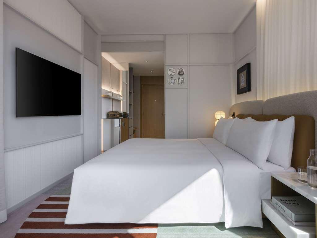Mondrian Hong Kong Hotel Room photo